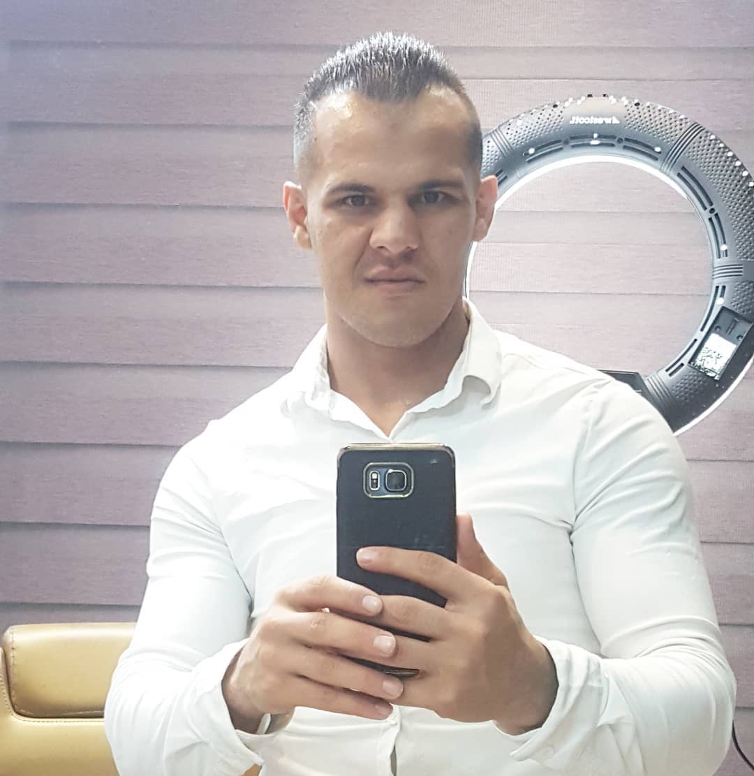 عکس های افشین کیماسی مشت زن