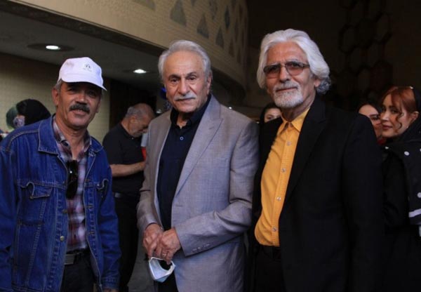 محمد حسین حسینی بازیگر در کنار ایرج راد و اصغر محبی